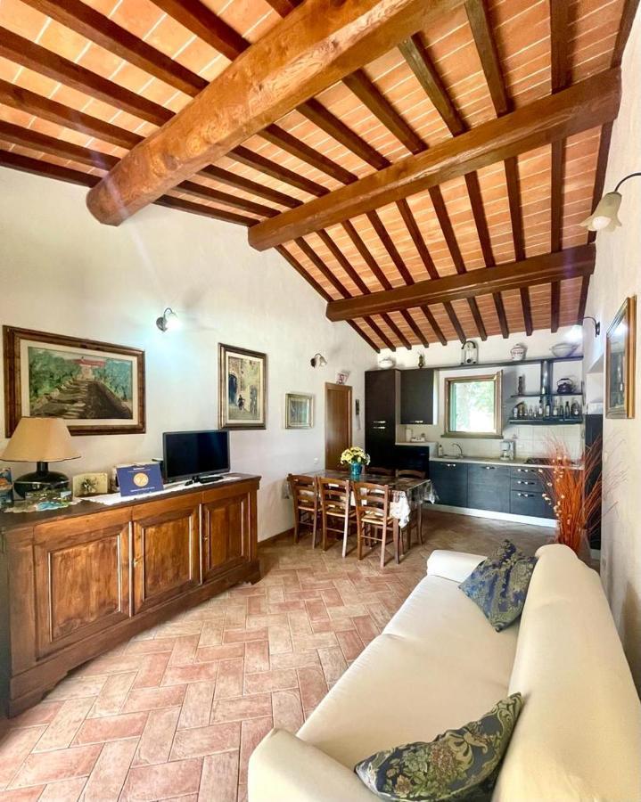 Agriturismo Rosa Dei Venti Pomarance Exteriör bild