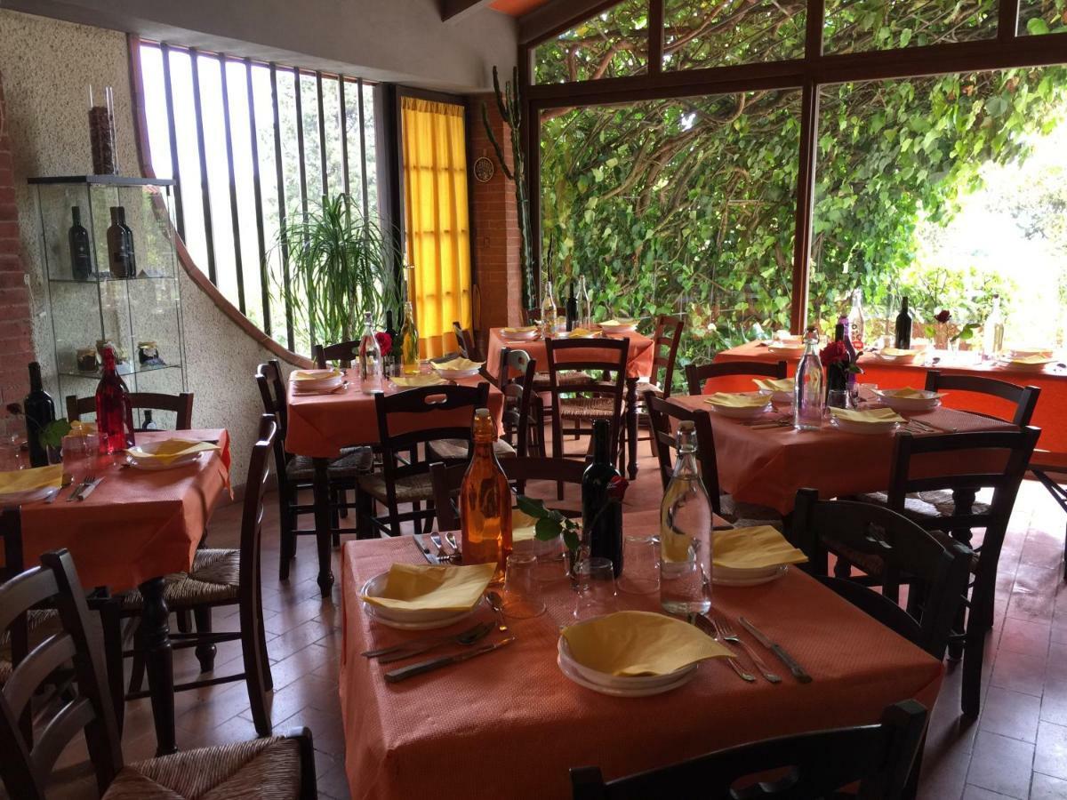 Agriturismo Rosa Dei Venti Pomarance Exteriör bild